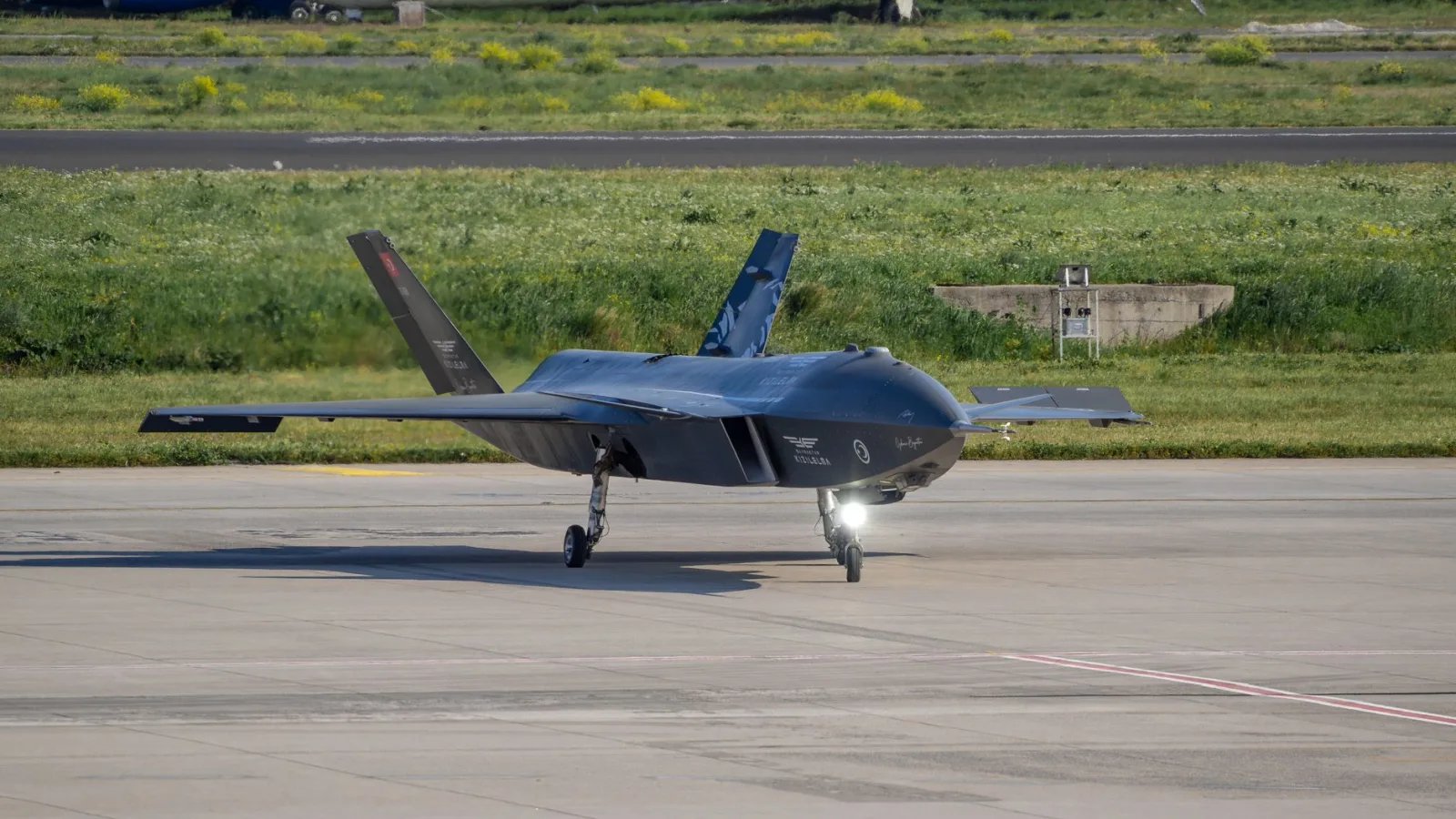 Deadly Drone Strikes Escalate in Ukraine and Russia, Hitting Border with Moldova