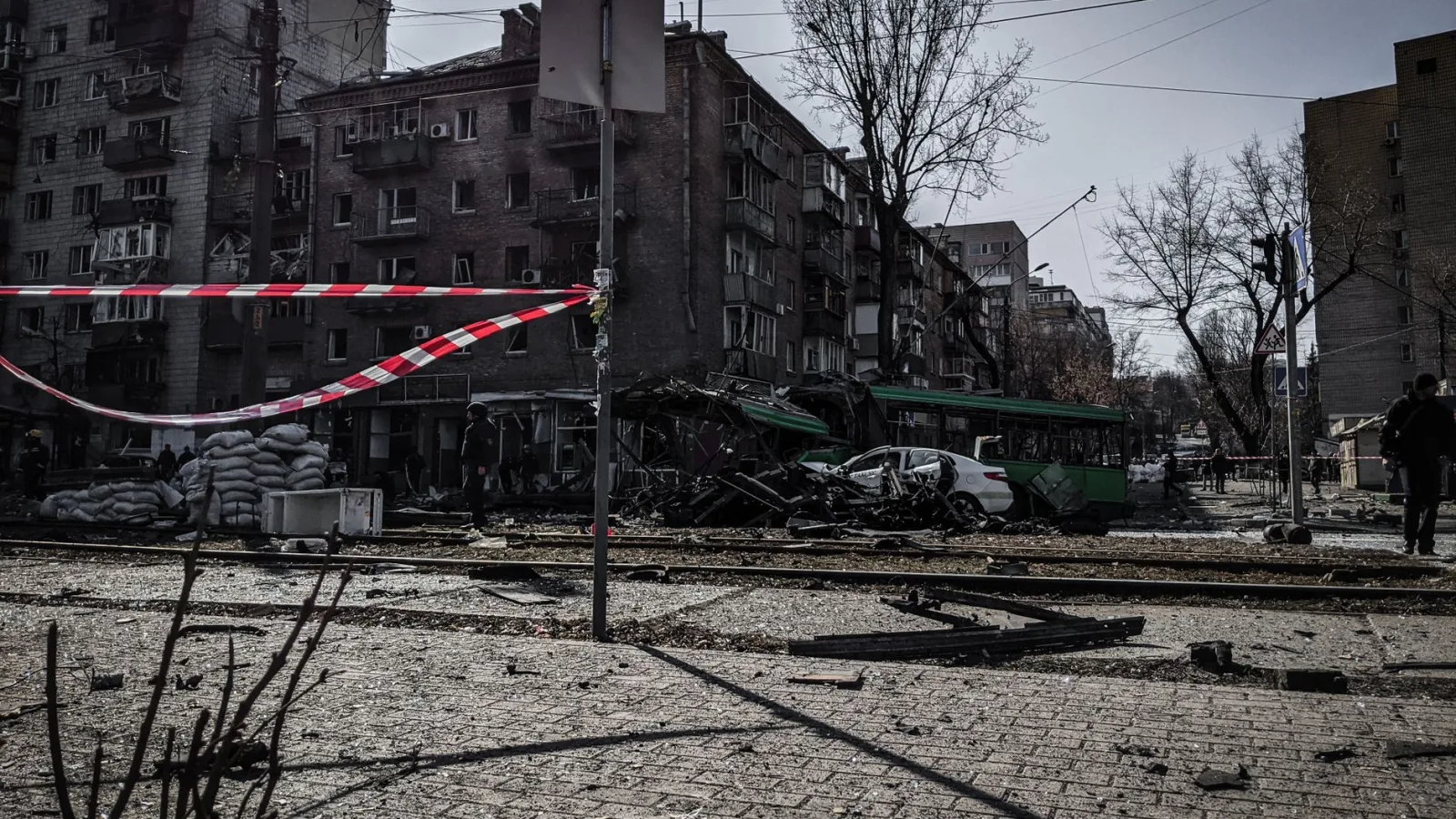 Zelenskyy Adviser Warns of Mutual Destruction in Escalating Long-Range War with Russia